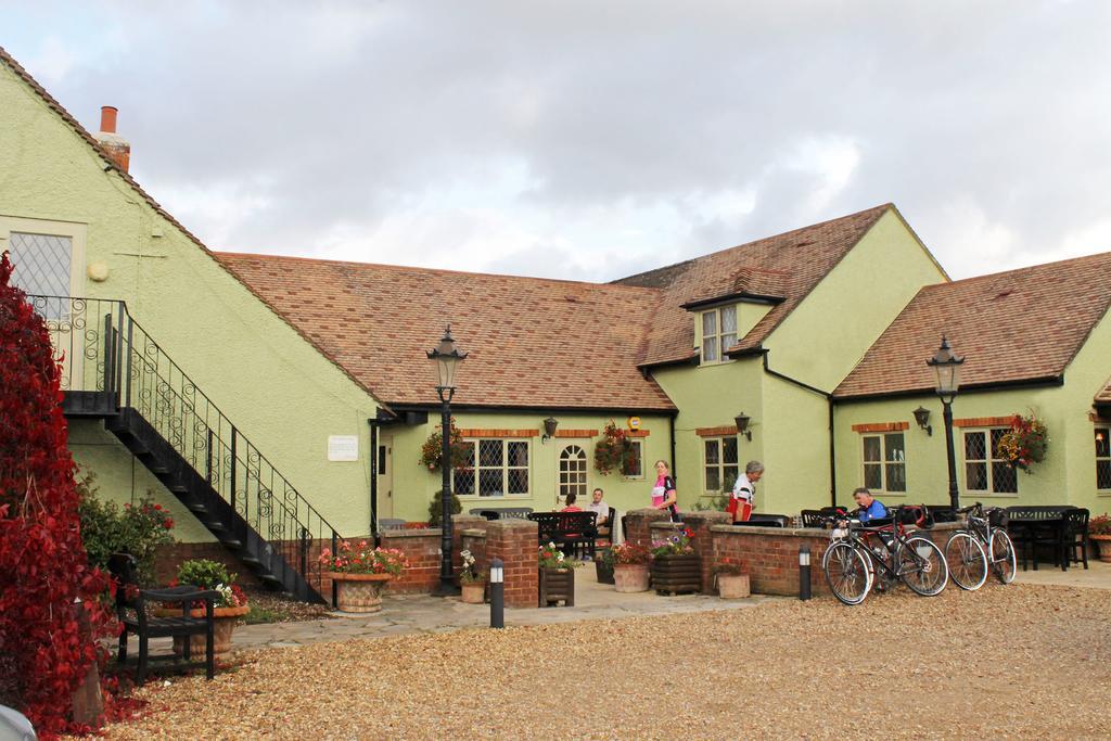 The Green Man Stanford Southill 외부 사진